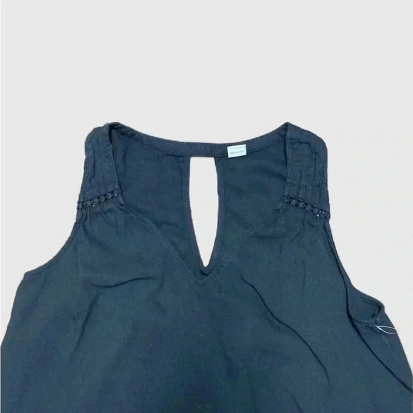 🌟 Old Navy sleeveless top sz XS 🌟 - Picture 2 of 5